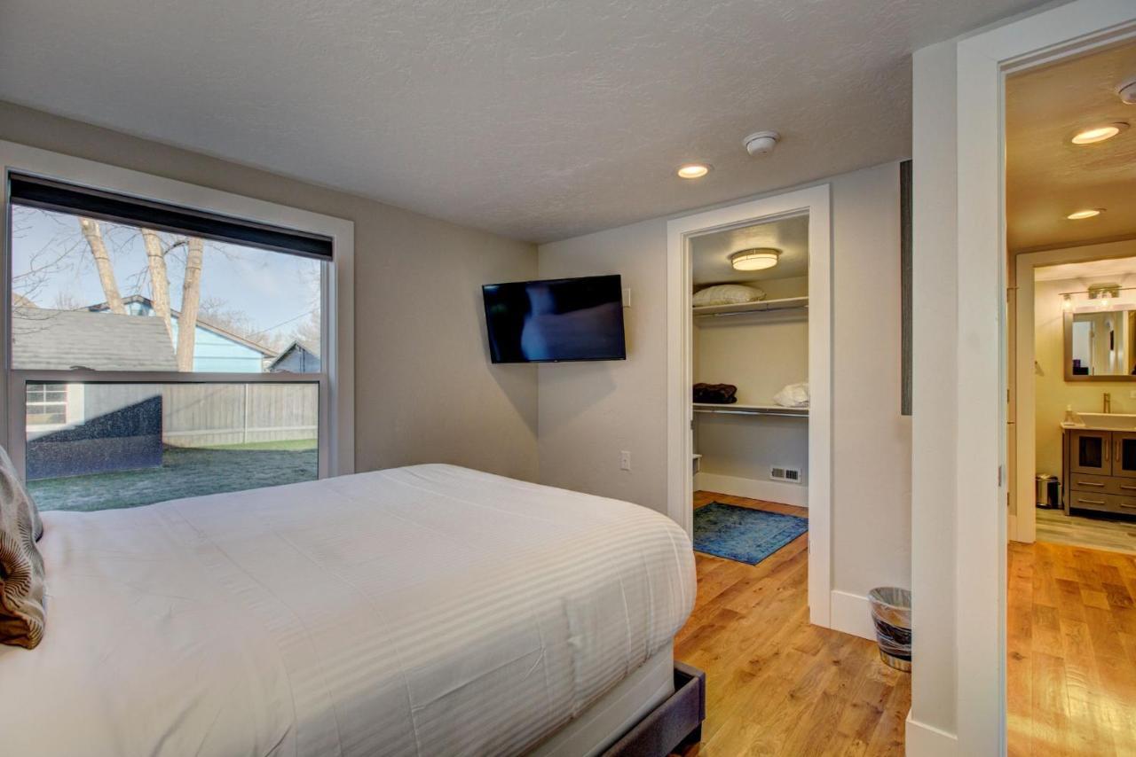 Little Blue Bungalow On Boise'S Bench, Pet Friendly, Fully Fenced Yard With Doggie Door! 2 Miles From Bsu, 5 Minutes From Downtown Boise, Desk And Workstation For Remote Workers, 2 Tv'S Large Walk-In Closet, Good For Mid-Term Stays Экстерьер фото